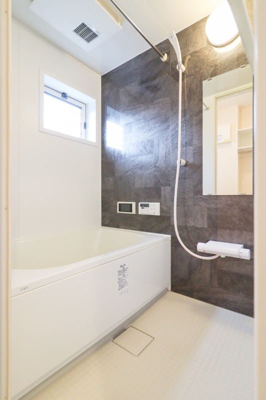 バス・シャワールーム　図面と現状に相違がある場合には現状を優先