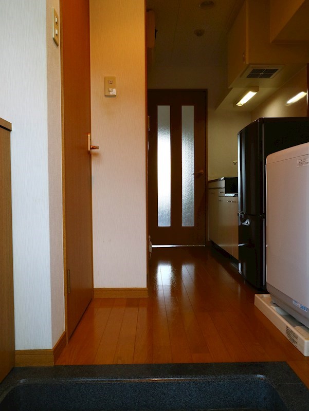 玄関　※別室参考画像