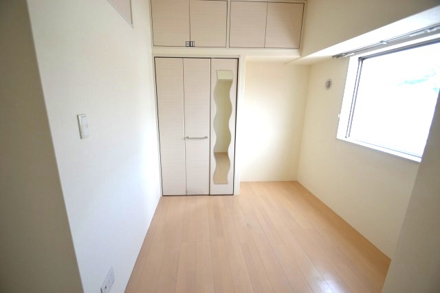 居室・リビング　完全独立角部屋！