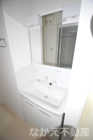 洗面設備　スペースが確保できる洗面所です