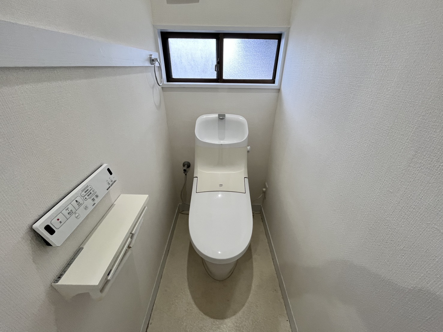 トイレ　ウォシュレット完備♪