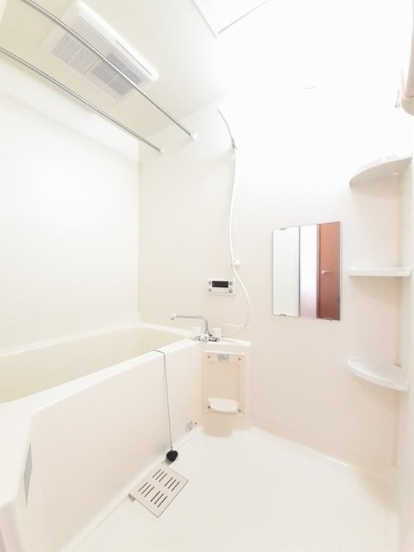 バス・シャワールーム　図面と現状に相違がある場合には現状を優先