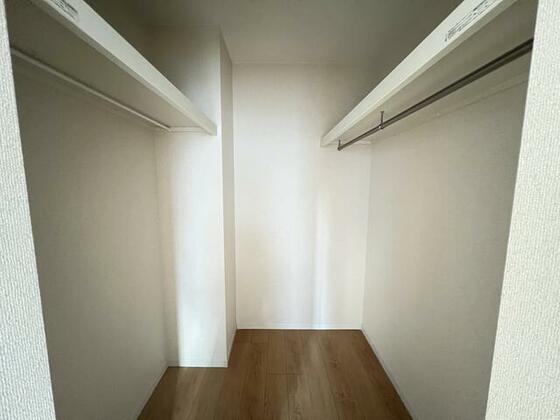 収納　写真は同タイプの別部屋です
