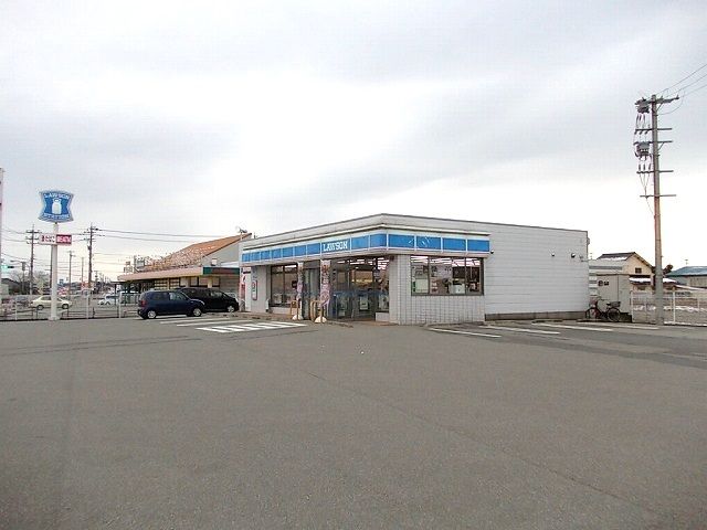 コンビニ　ローソン（コンビニ）まで750m