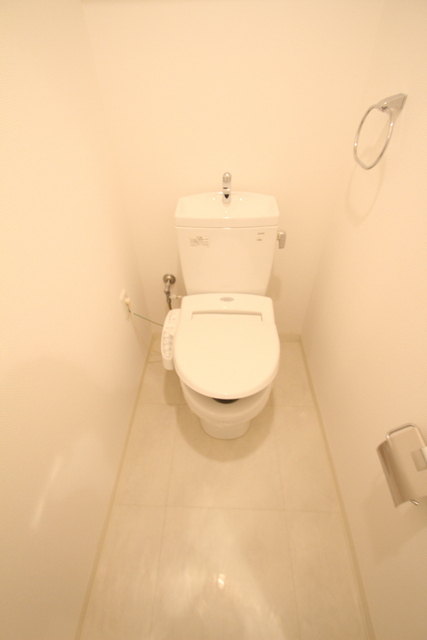 トイレ　※同号室の別階のお写真です