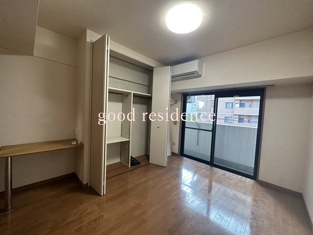 居室・リビング　【温水洗浄便座・浴室乾燥等設備充実♪】横浜至近、住環境良好！