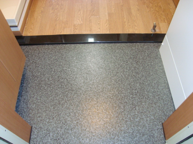 玄関　玄関です。