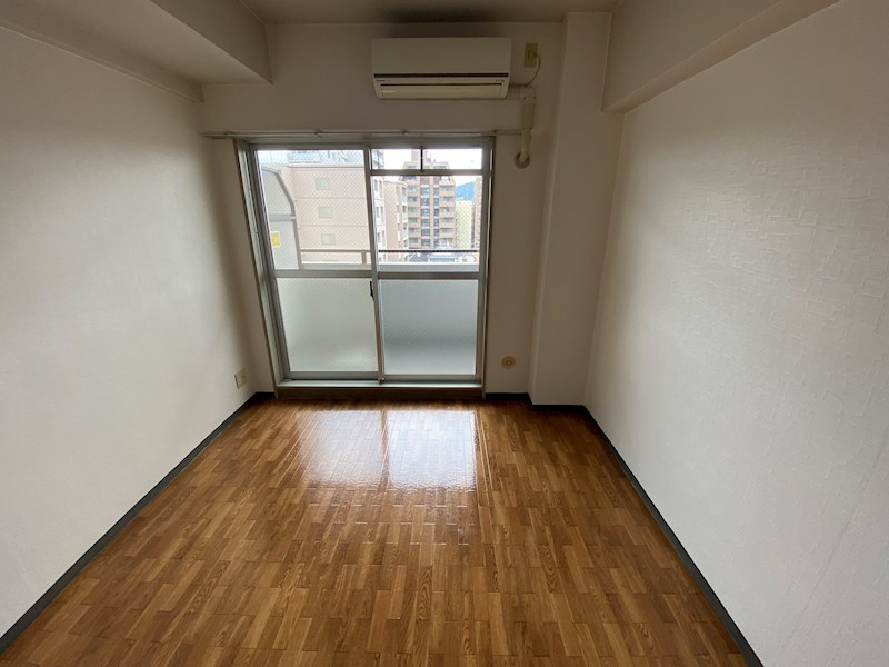 居室・リビング　※同タイプの他のお部屋です