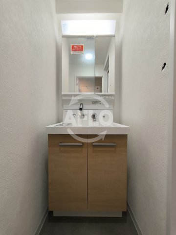 洗面設備　フロンティアタワー九条II　独立洗面化粧台