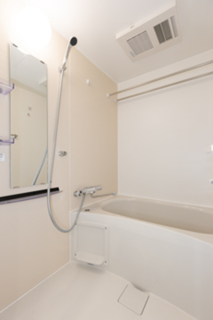 バス・シャワールーム　※写真は同タイプ住戸です。