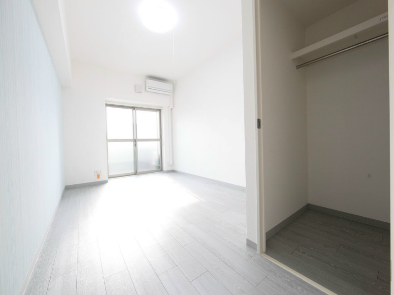 バルコニー　洋室9帖　ウォークインクローゼット付（収納充実してます）