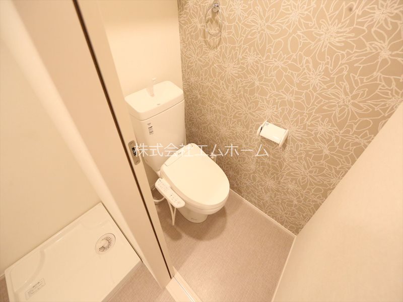 トイレ　温水洗浄暖房便座付トイレ