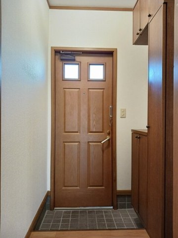 玄関　落ち着いた玄関です