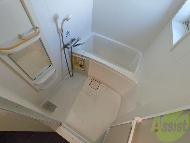 バス・シャワールーム　ユニットバスです。疲れを癒すのに欠かせませんね！