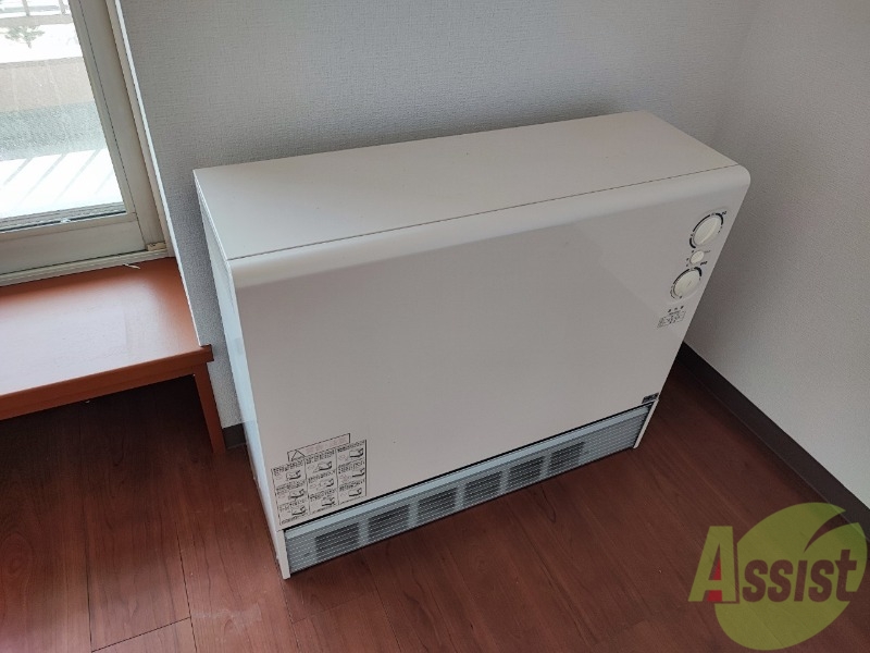 その他設備　電気暖房です。冬場の寒い日でも安心ですね～