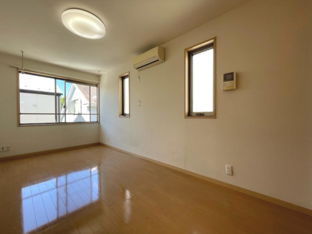 居室・リビング　居間です