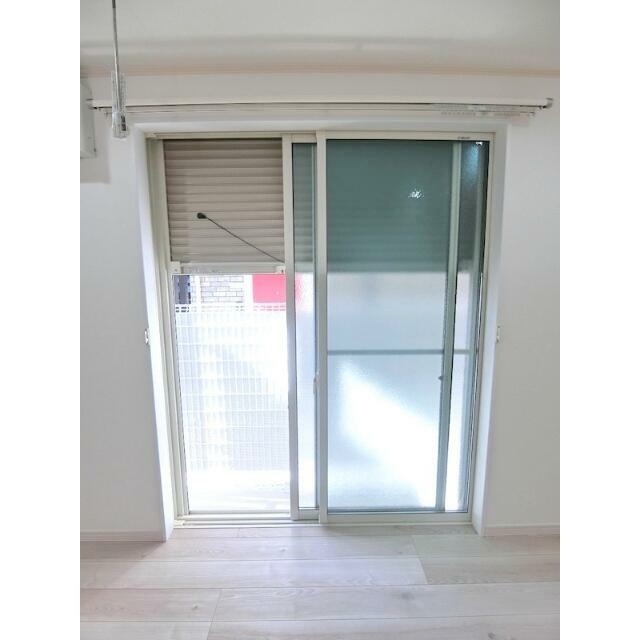 居室・リビング　防犯シャッター付き♪