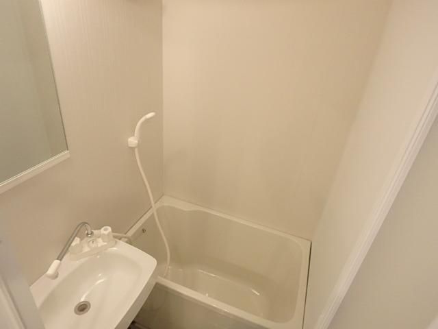 バス・シャワールーム　バスルーム