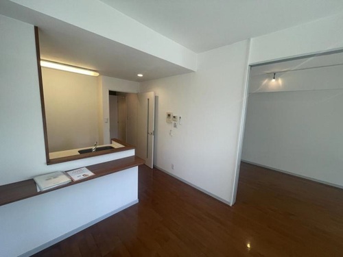 居室・リビング　ダイニング・キッチン　※同タイプの部屋のお写真です