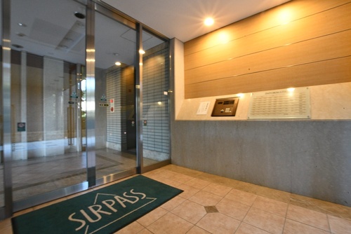 エントランス　2020年10月撮影