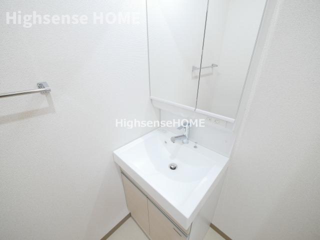 洗面設備　使いやすい洗面所です