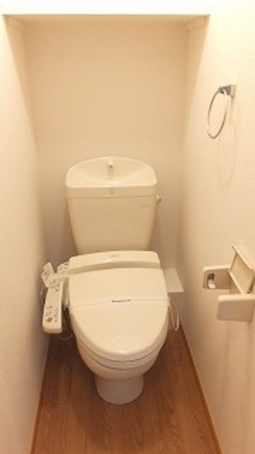 トイレ　洗浄機能付のトイレ