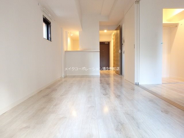 居室・リビング　※階数により室内色が異なります。