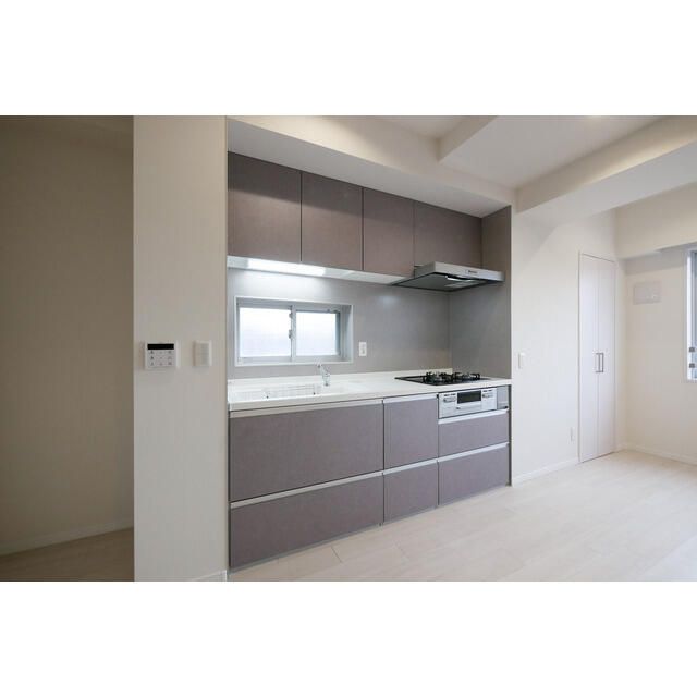 キッチン　写真は同タイプ住居です。