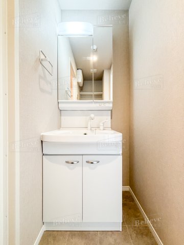 洗面設備　綺麗で明るい洗面所です☆