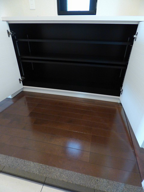 玄関　※写真と異なる場合は現状優先。