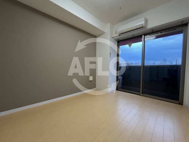 居室・リビング　グランパシフィック堀江WEST　リビング