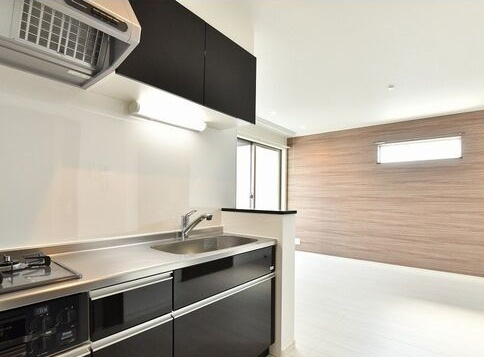 キッチン　コンパクトなキッチンで掃除もラクラク