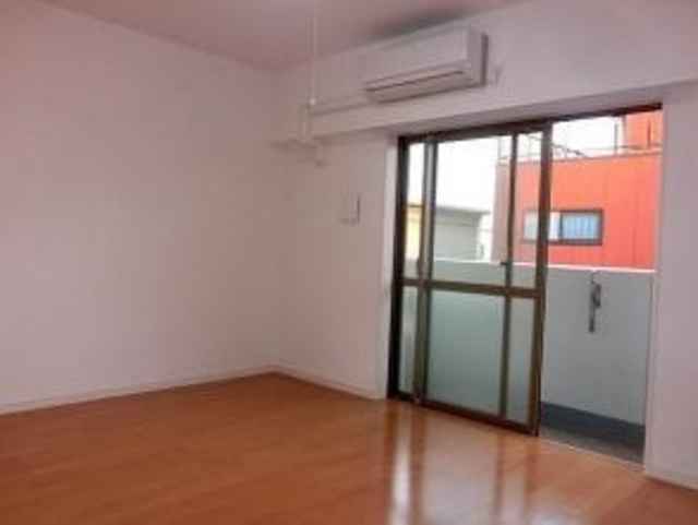 バルコニー　バルコニーあります