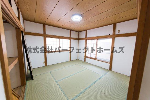 居室・リビング　い草の香りが落ち着く素敵な和室です