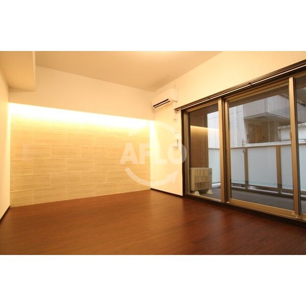 居室・リビング　プレジオ江坂ROUGE　リビング