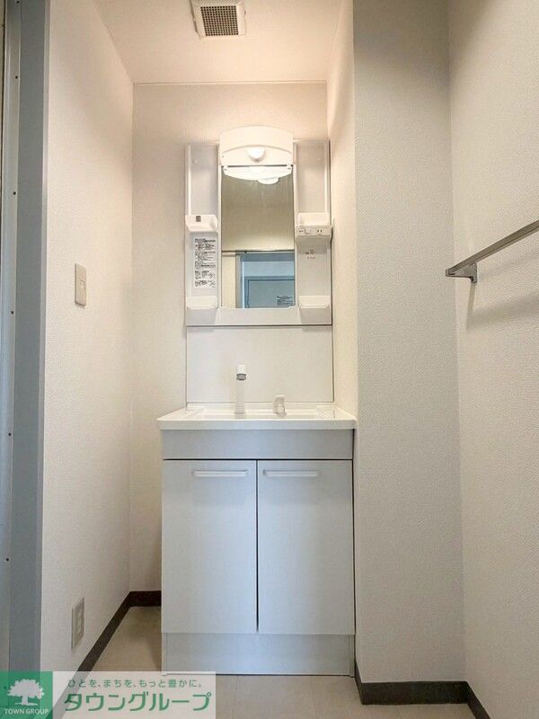 洗面設備　お部屋探しは株式会社　タウンハウジング　までお気軽にお問合…