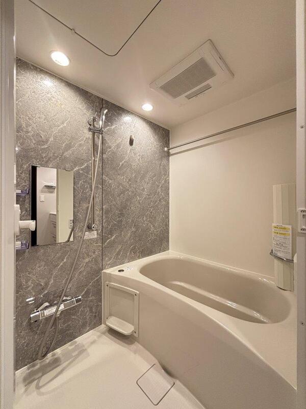 バス・シャワールーム　バス