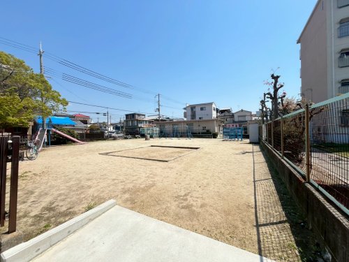公園　東七松こども広場（公園）まで394m