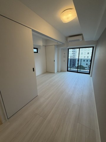 居室・リビング　開放感のあるゆったりとしたお部屋です♪