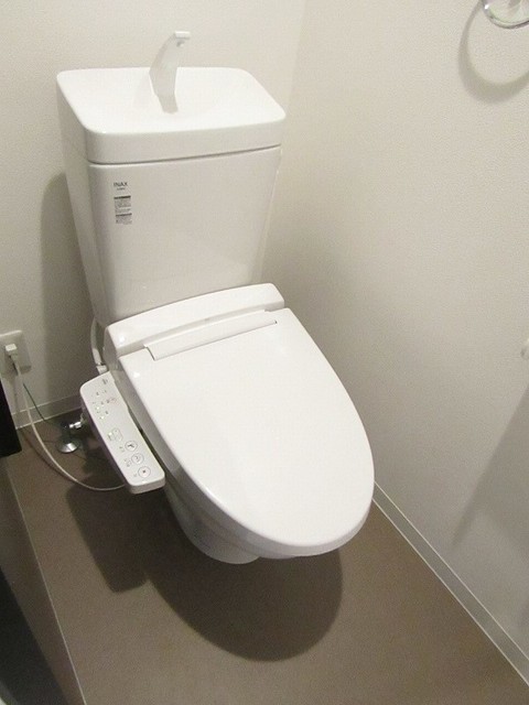 トイレ　同施工会社イメージ写真