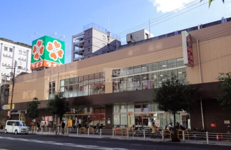 スーパー　ライフ阿波座駅前店（スーパー）まで356m