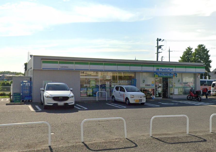 コンビニ　ファミリーマート　和泉内田町店（コンビニ）まで412m