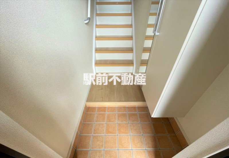 玄関　■室内類似イメージ■