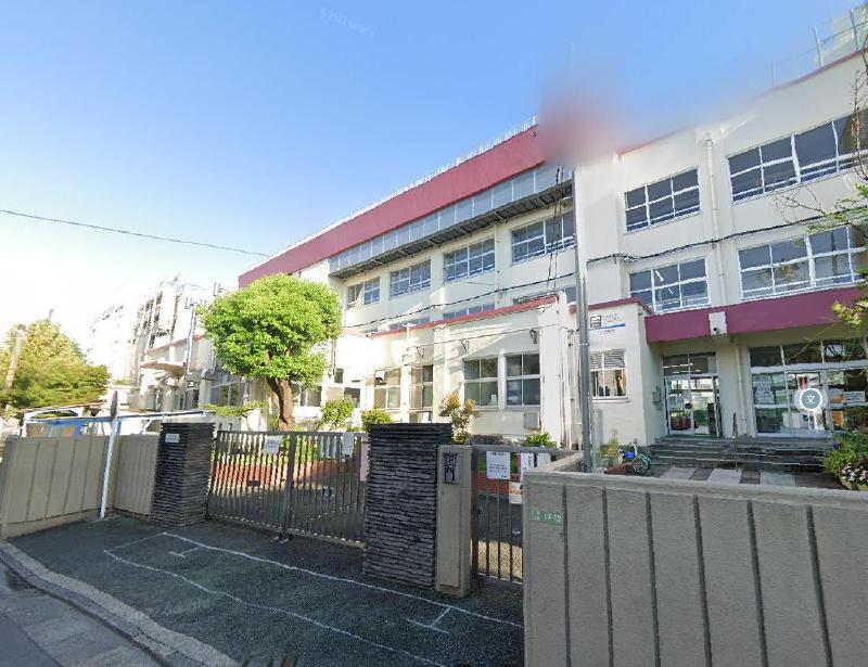 小学校　足立区立中川小学校（小学校）まで210m