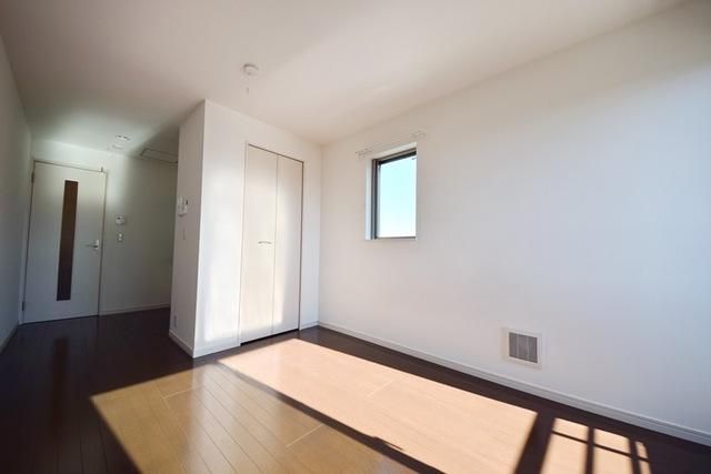 その他部屋・スペース　２面採光で明るいお部屋です