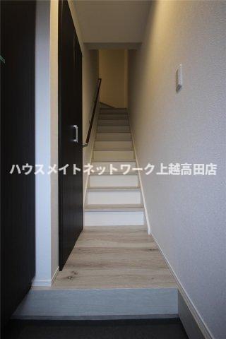 玄関　玄関（参考同型タイプの室内写真）