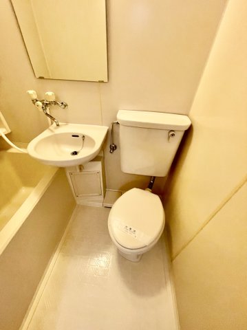 トイレ　別部屋参考写真