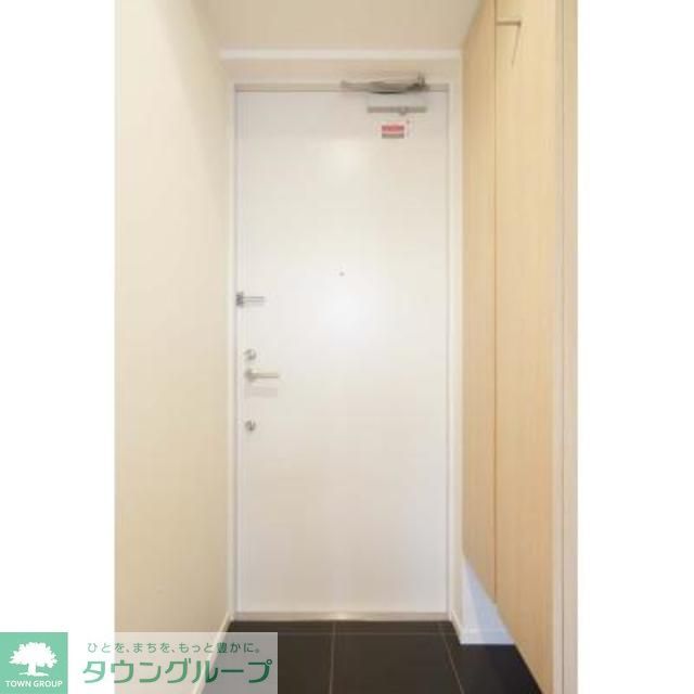 玄関　※写真は同タイプ住戸です。