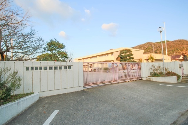 幼稚園・保育園　岡山市立竜之口幼稚園（幼稚園・保育園）まで296m