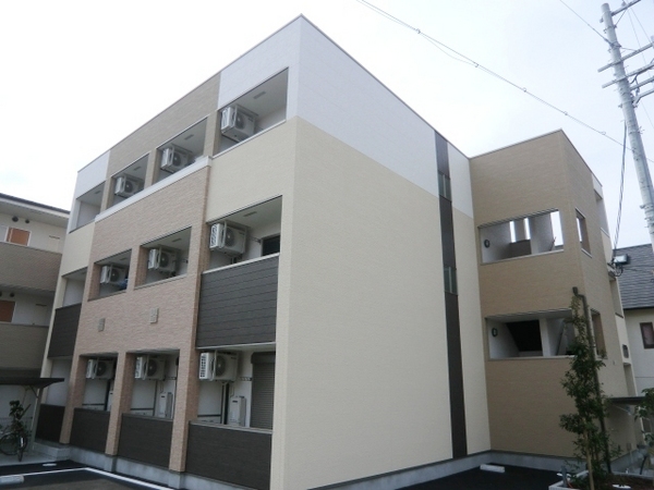 建物外観　モニター付きインターホンついてます♪